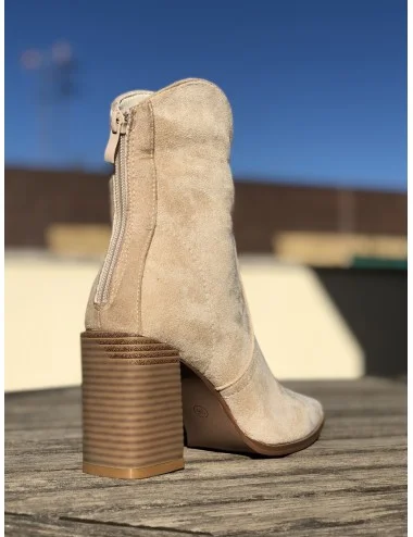 Botines con tacon cowboy Arzena Beige