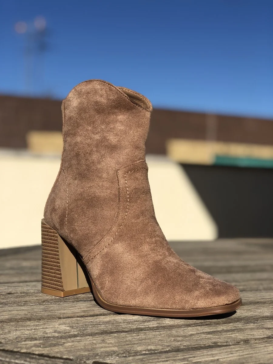Botines con tacon cowboy Arzena Khaki