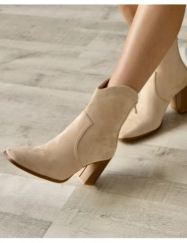 Botines con tacon cowboy Arzena Beige